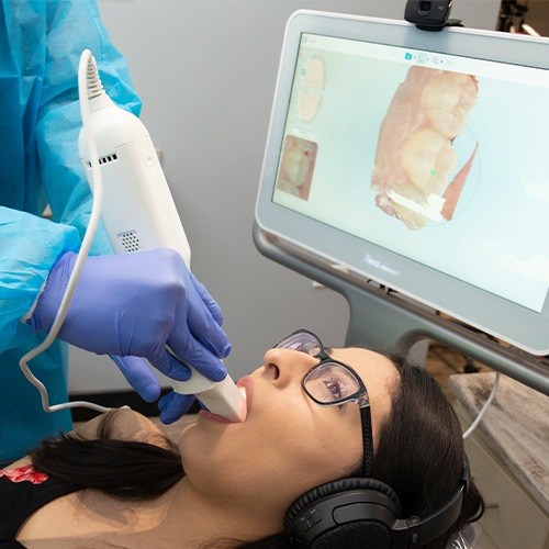Dentist capturing iTero digital impressions