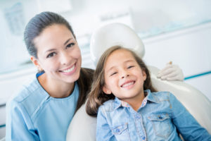 young child smiling happy 